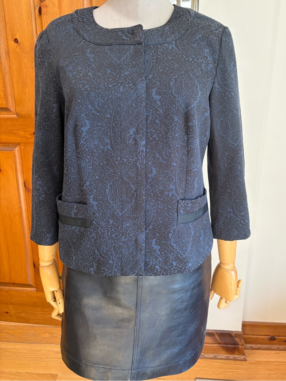Cassis Navy Blue and Black Jacquard Print Suit Jacket, cotton blend, Size 8